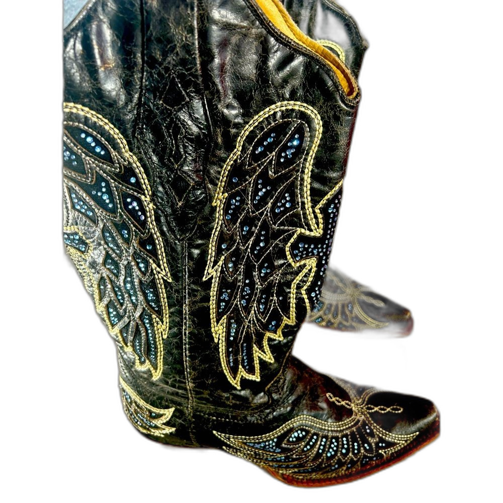 Corral vintage woman’s cowboy boots 98786 wings blue diamonds distressed black